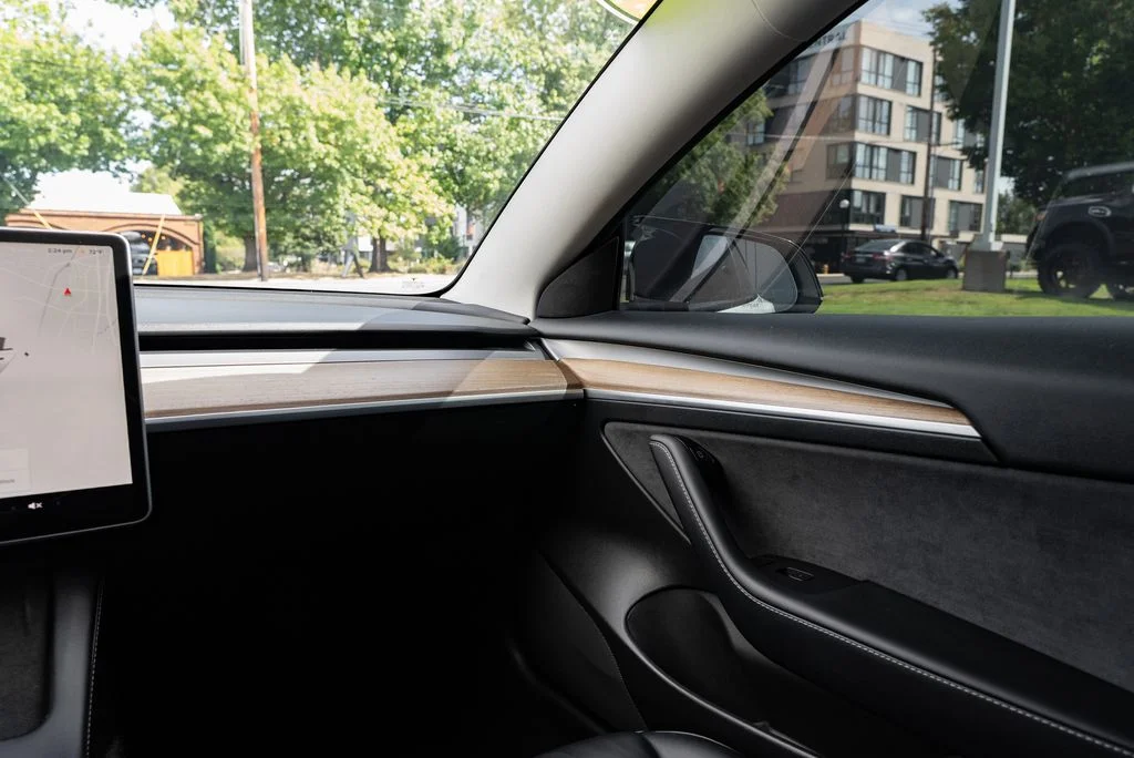 Used 2022 White Tesla Long Range image 10