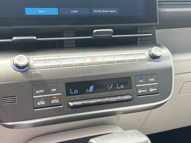 Used 2024 Gray Hyundai SEL image 19
