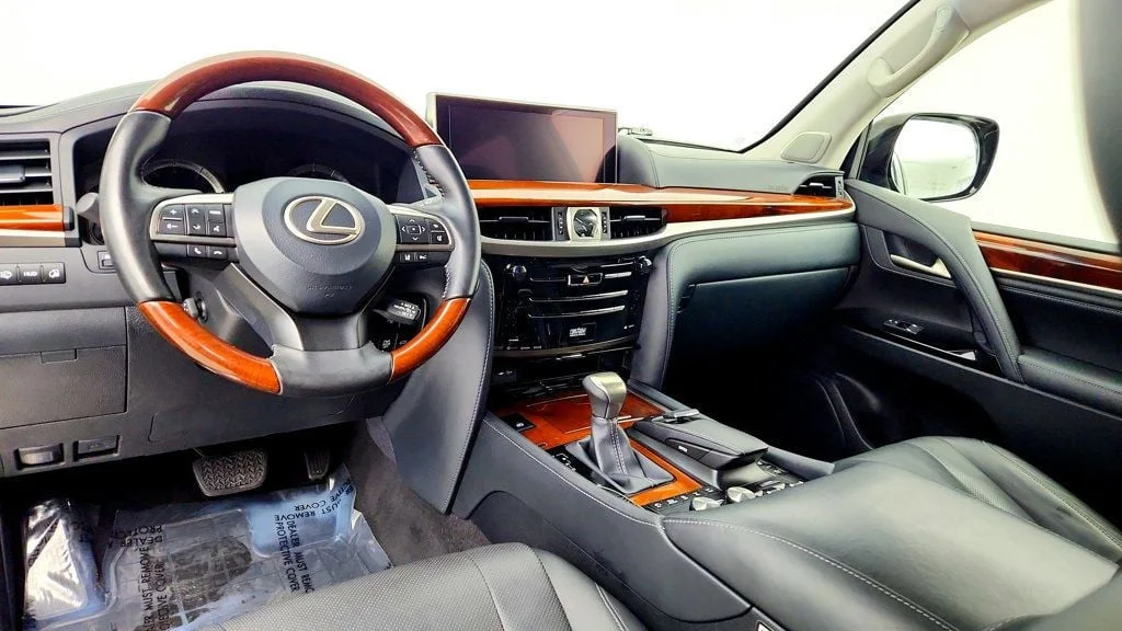 Used 2019 Black Onyx Lexus LX 570 Three Row 4WD w/ Mark Levinson, Rear DVD & Luxury Pkg image 13