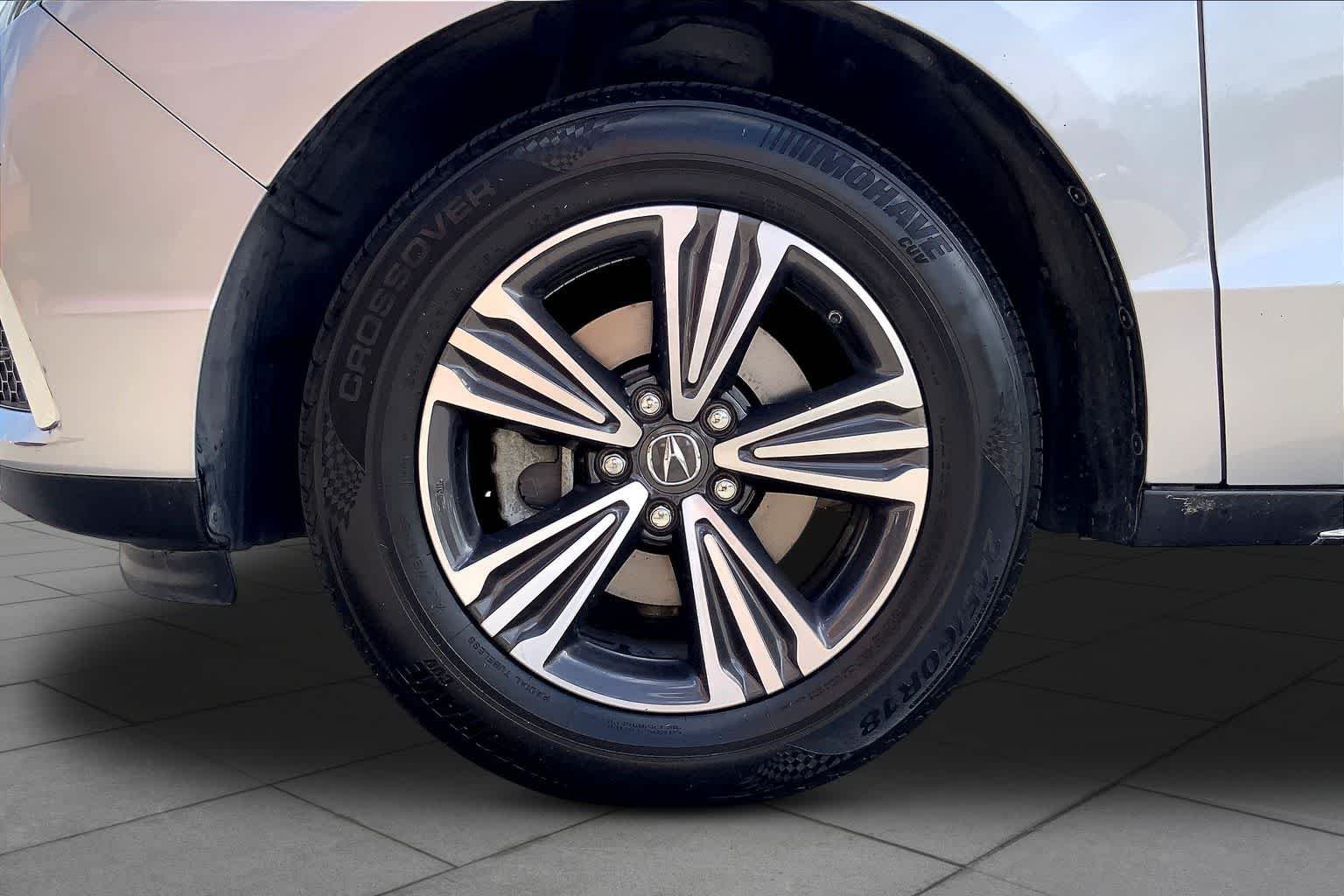 Used 2018 Lunar Silver Metallic Acura  image 10