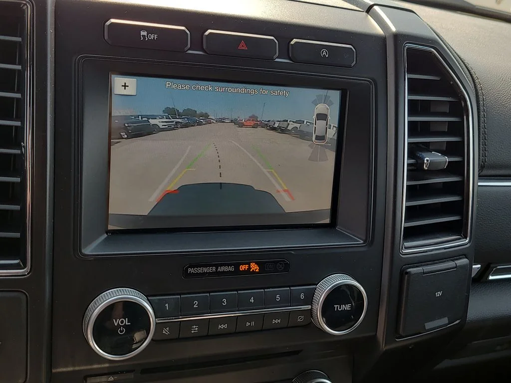 Used 2018 Gray Ford Limited image 28