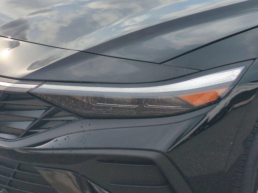 New 2026 Black Hyundai SEL Sport image 10
