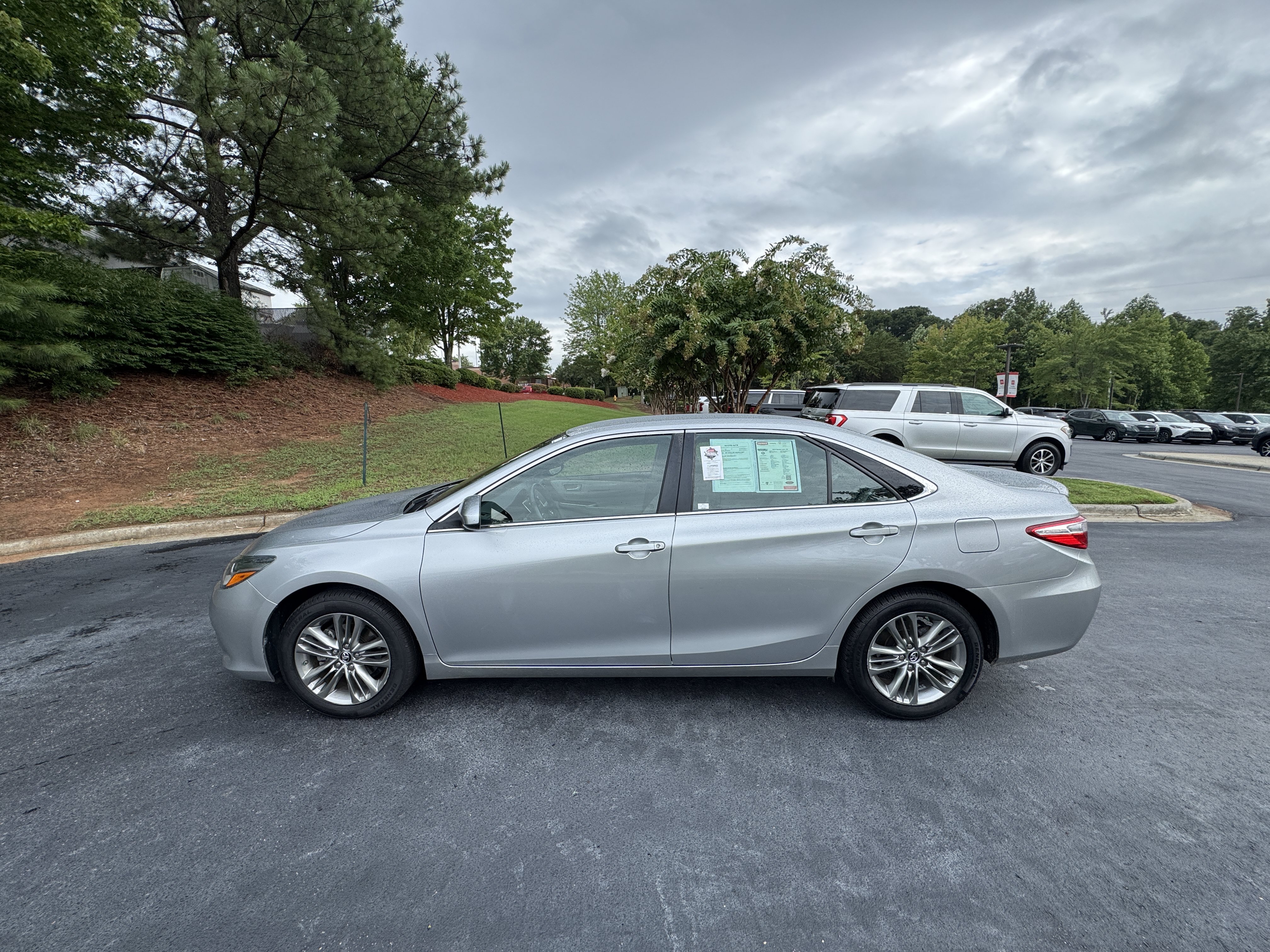 Used 2015 Celestial Silver Metallic Toyota SE image 7