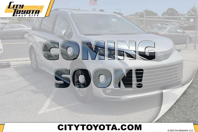 2025 Toyota Sienna XLE