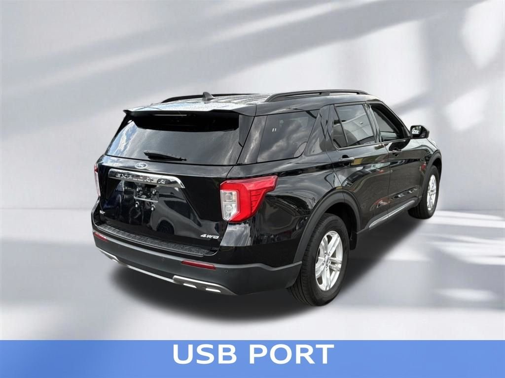 Used 2023 Agate Black Metallic Ford XLT image 8