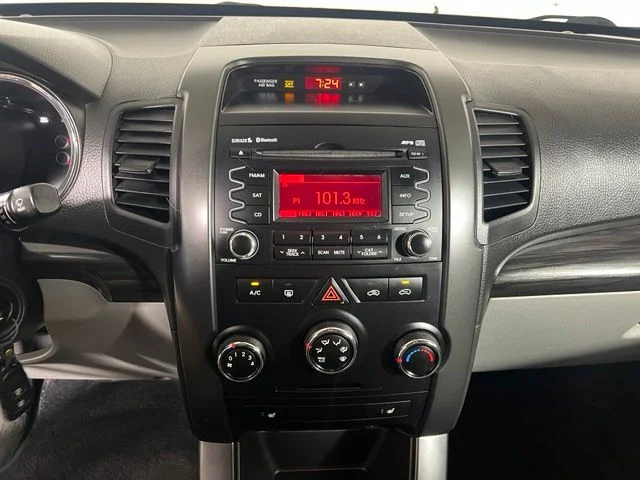 Used 2011 Silver Kia LX image 18