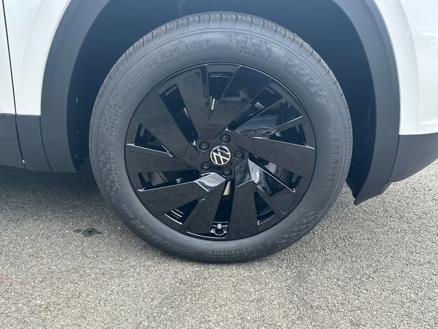 New 2026 White/off-white Volkswagen 2.0T SE w/Technology image 30