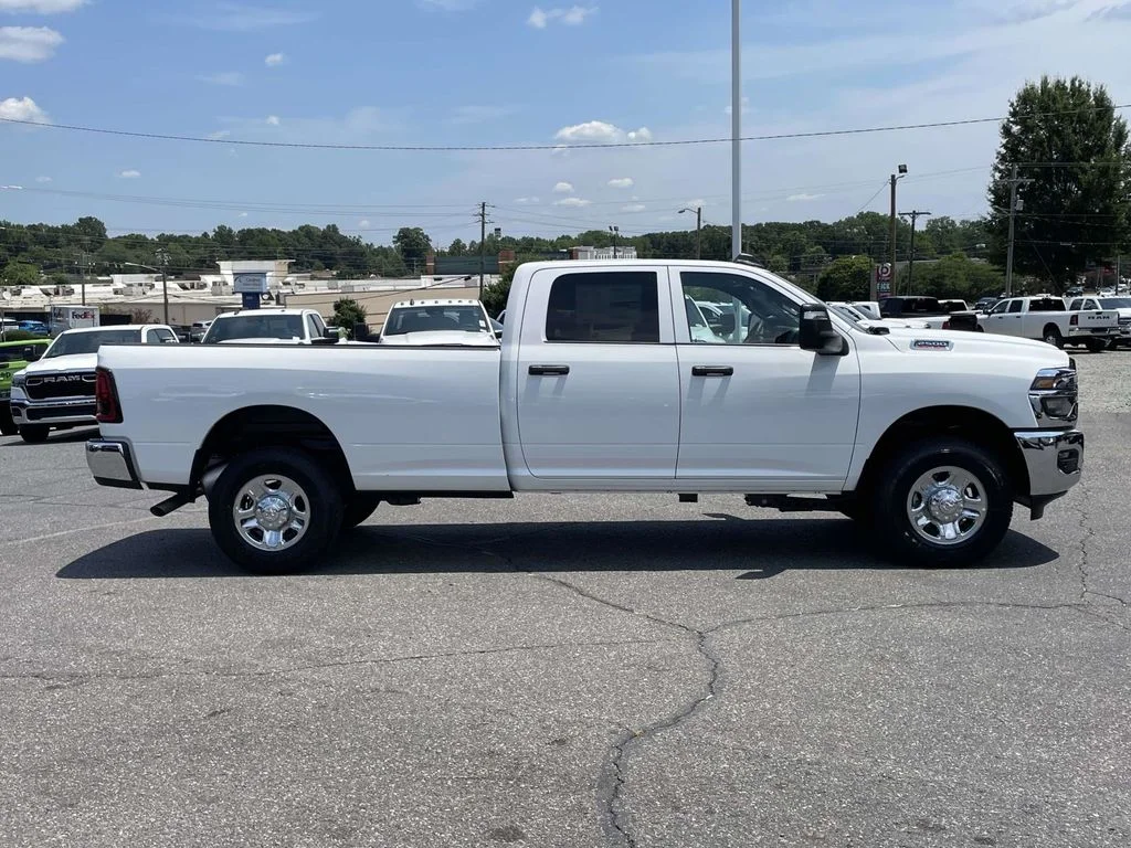 New 2026 Bright White Clear-Coat Exterior Paint RAM Tradesman image 8