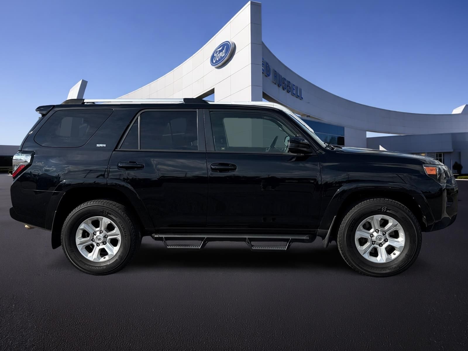 Used 2020 Midnight Black Metallic Toyota SR5 image 5