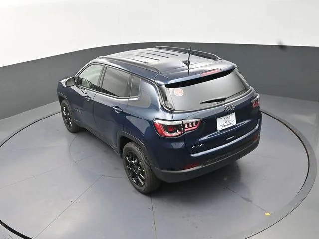 New 2026 Fathom Blue Pearl-Coat Exterior Paint Jeep Latitude image 15