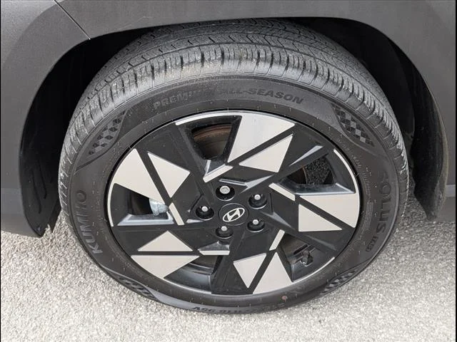 Used 2024 Abyss Black Pearl A2b Hyundai SEL image 7