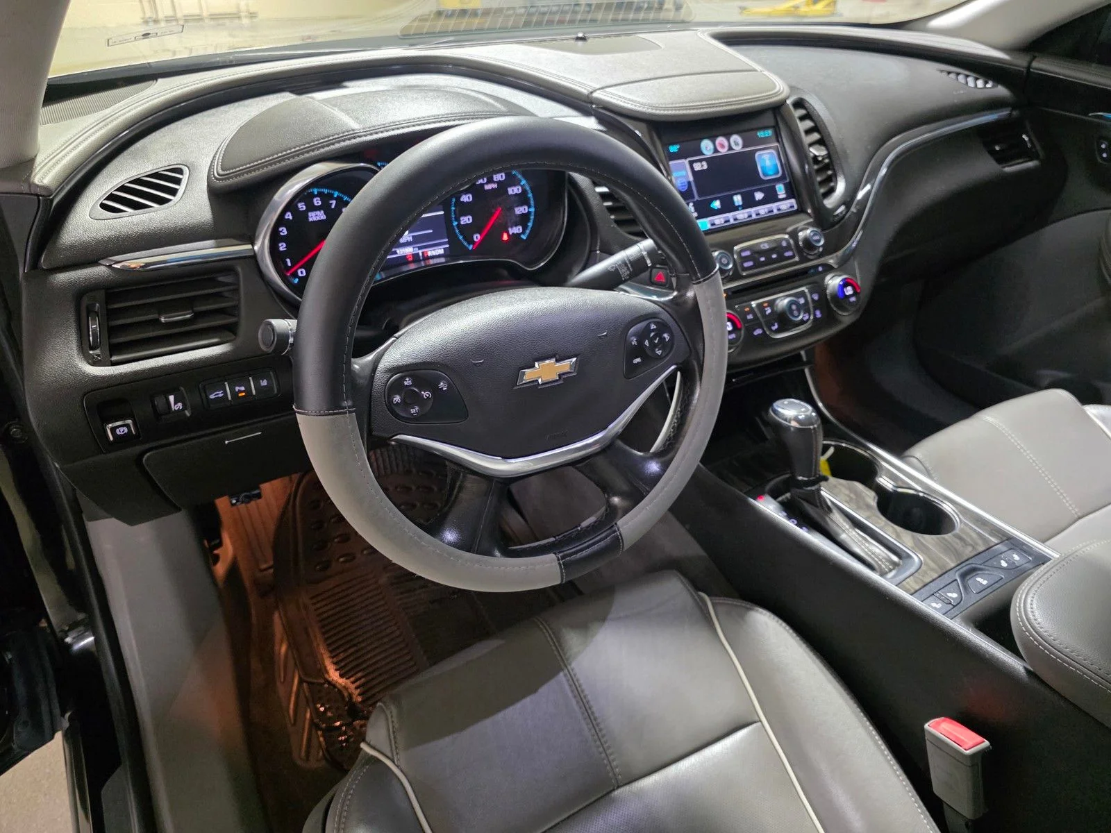Used 2015 Black Chevrolet LTZ image 17