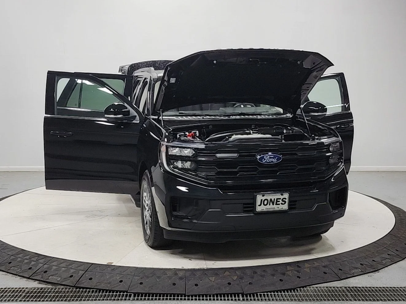 Used 2025 Black Ford Active image 11