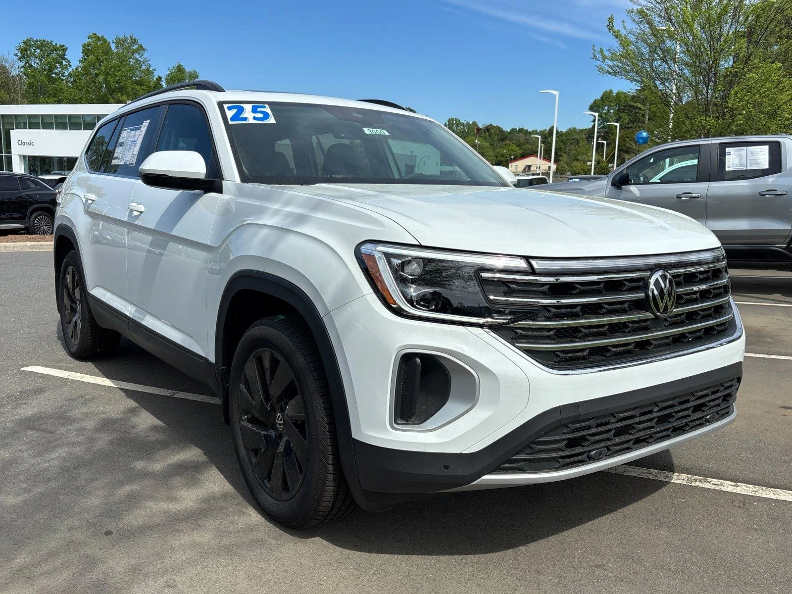New 2025 Pure White Volkswagen 2.0T SE w/Technology image 7