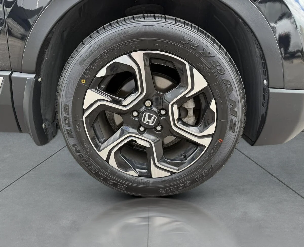 Used 2019 Black Honda Touring Awd Cvt image 12
