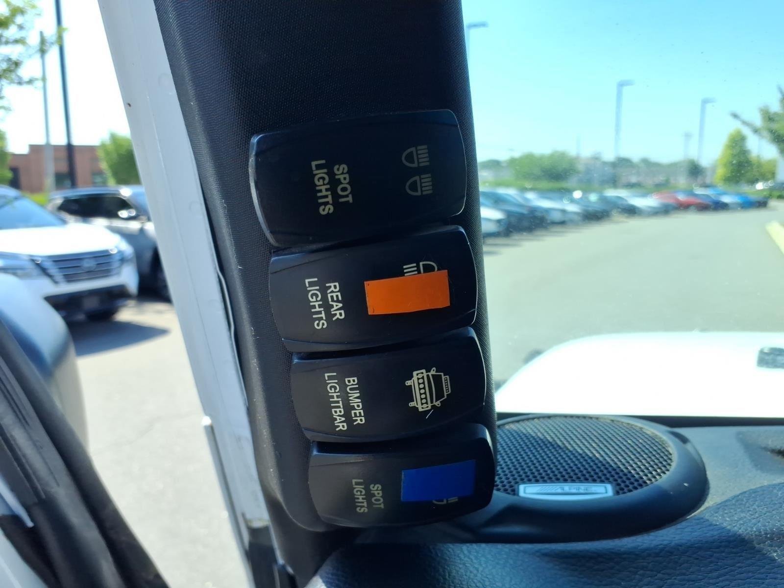 Used 2017 Bright White Clearcoat Jeep Rubicon image 12