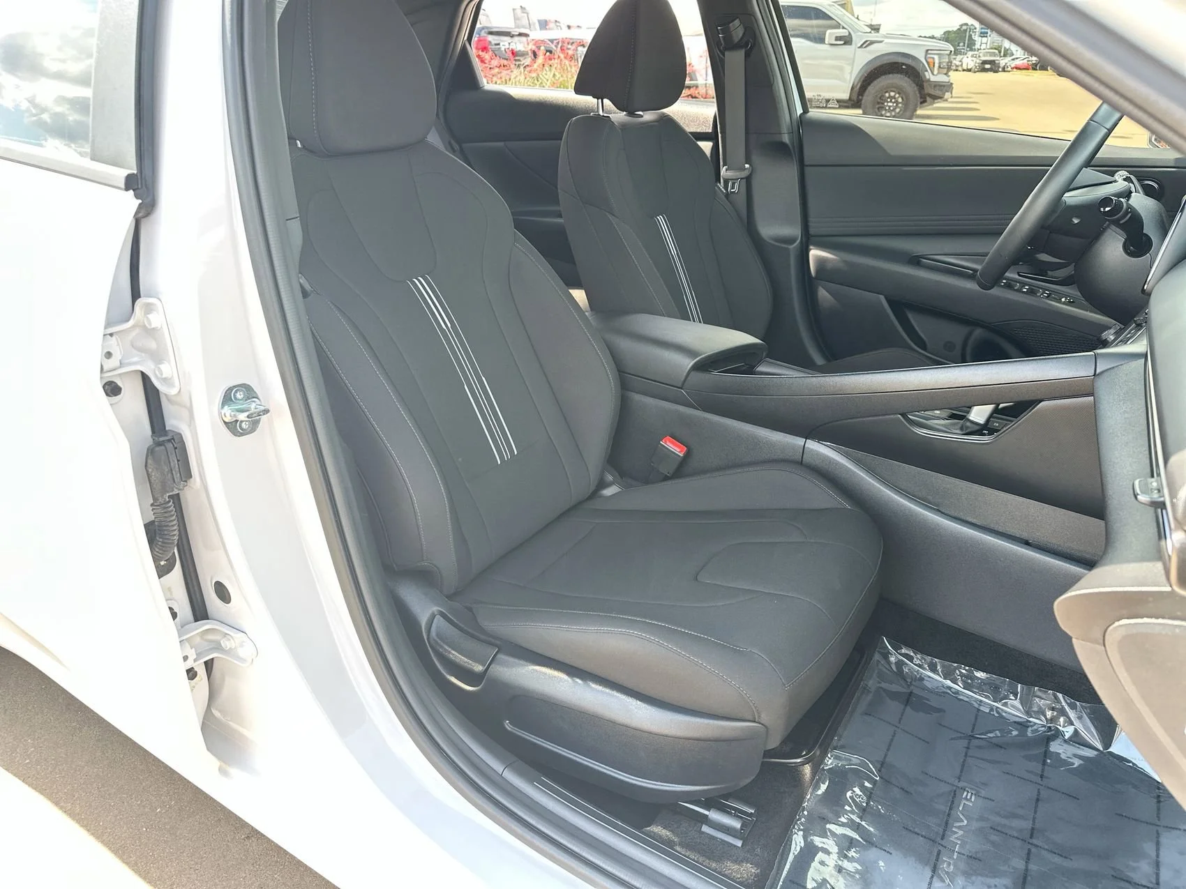 Used 2025 Serenity White Hyundai SEL Sport image 25