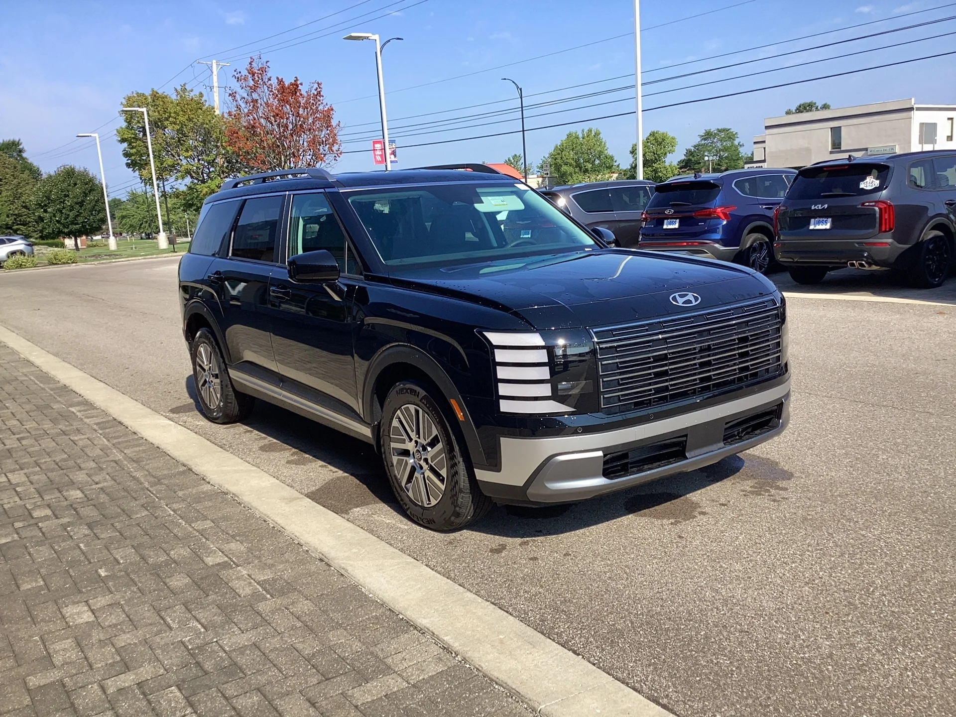 New 2026 Abyss Black Pearl Hyundai SEL 7P image 3
