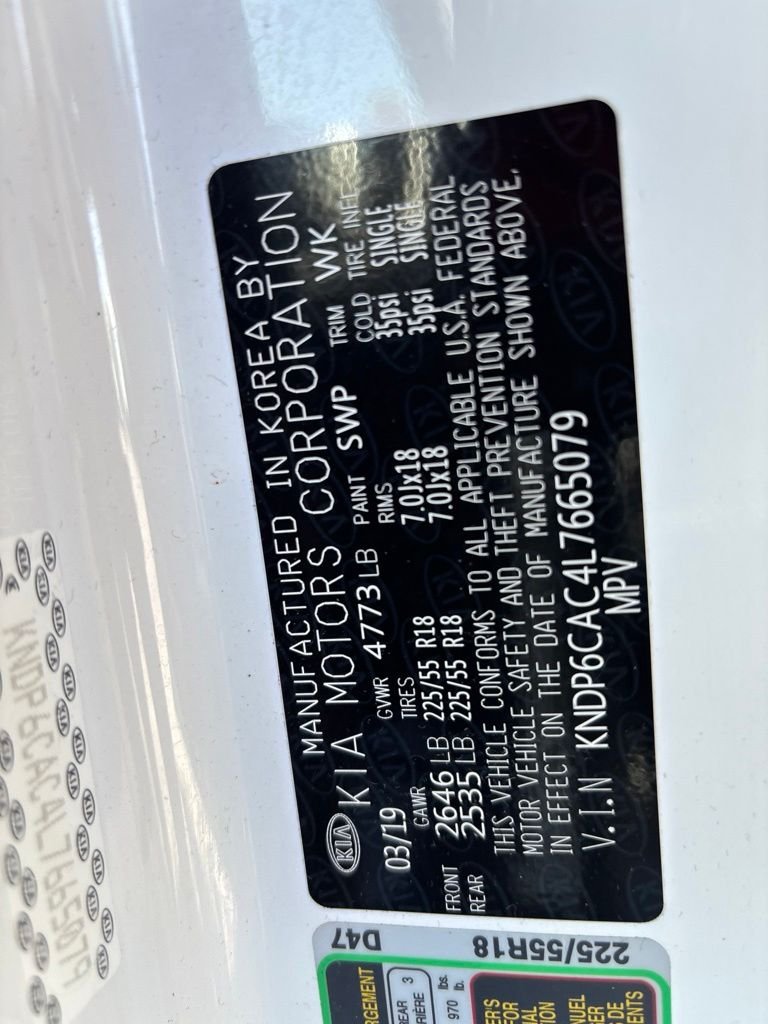 Used 2020 White Kia S image 11