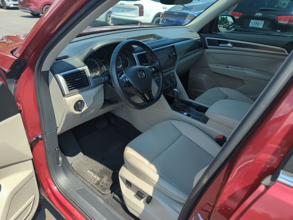 Used 2018  Volkswagen 3.6L V6 SE image 11