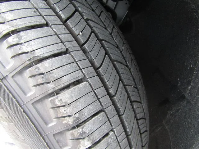 New 2027 Avalanche Gray Ford Active image 68