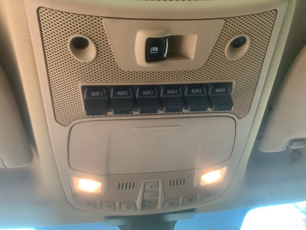 Used 2017 Oxford White Ford Lariat image 25