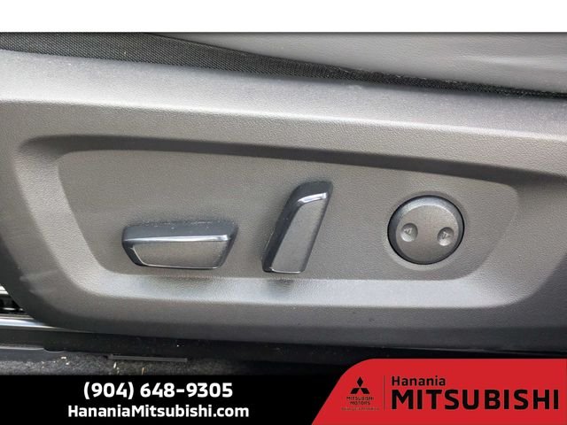Used 2025 Gray Mitsubishi SE image 21