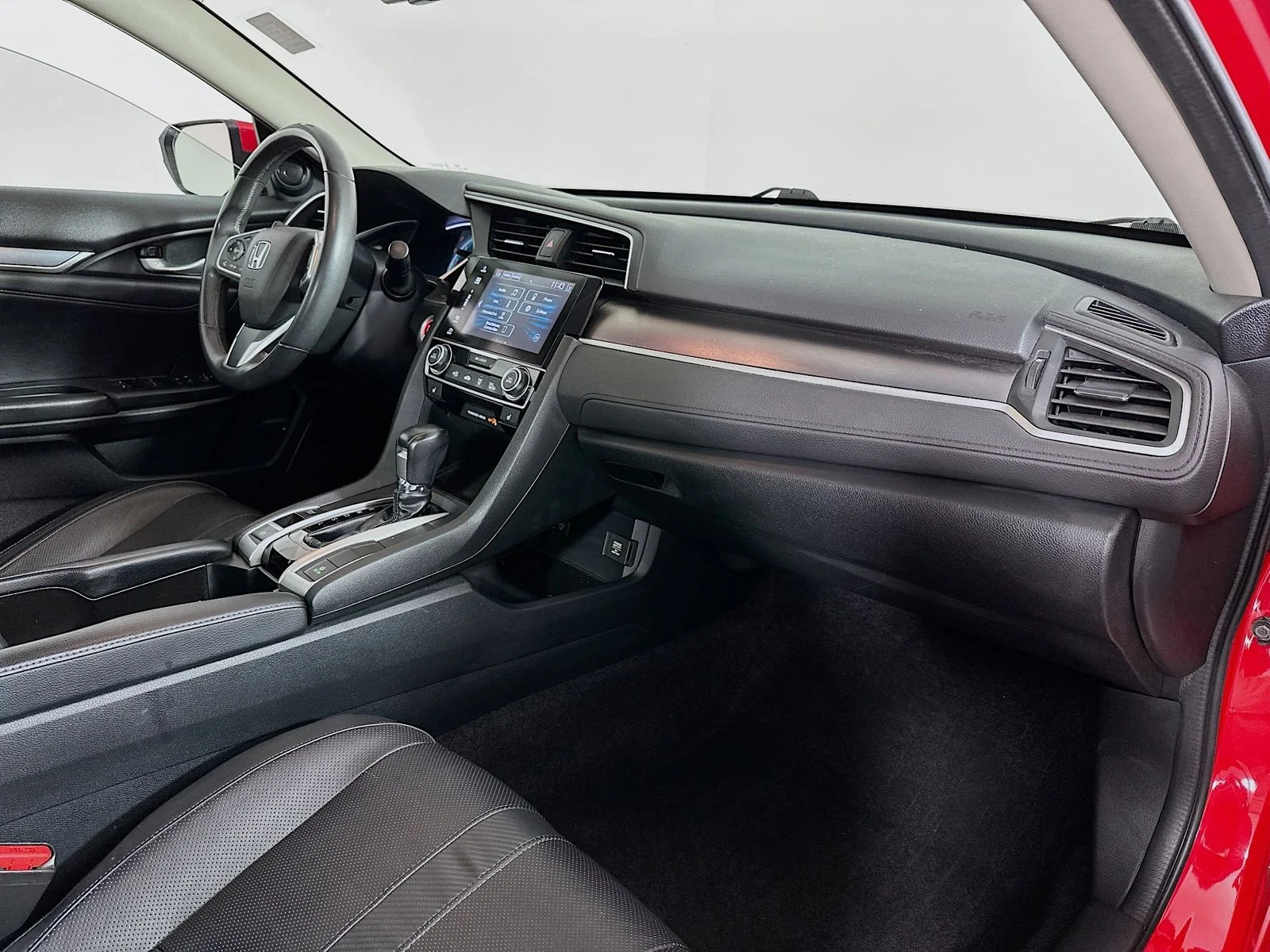 Used 2017 Rallye Red Honda EX-L image 29