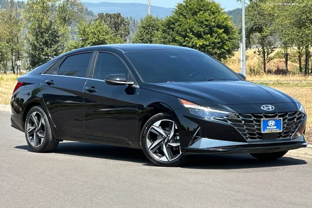 2022 Hyundai Elantra Limited