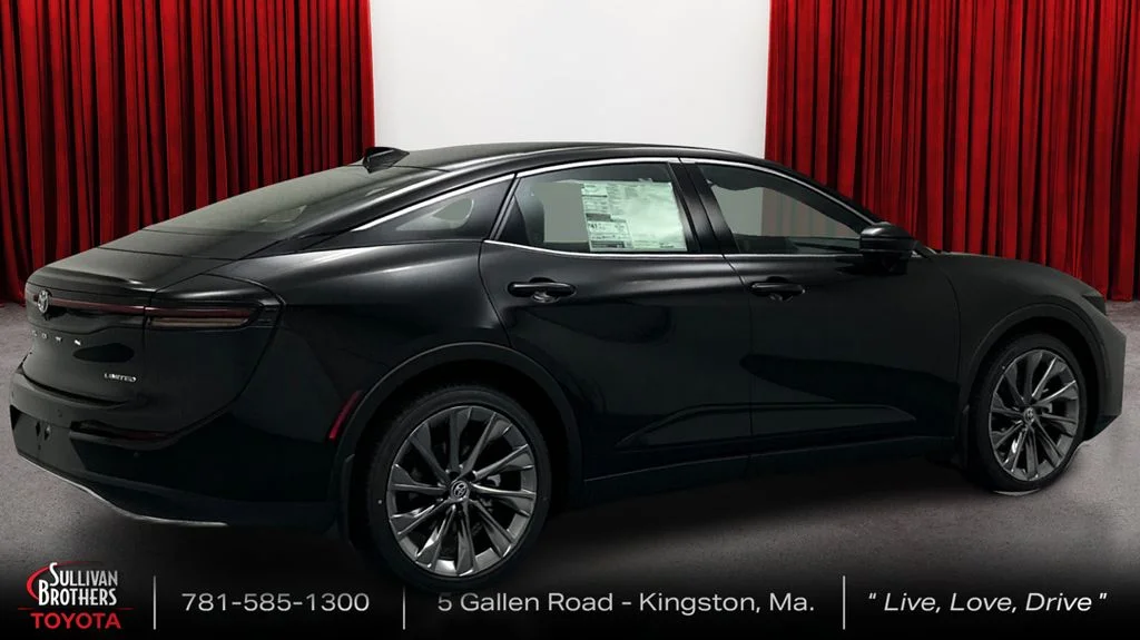 2026 Toyota Crown Limited - Photo 5