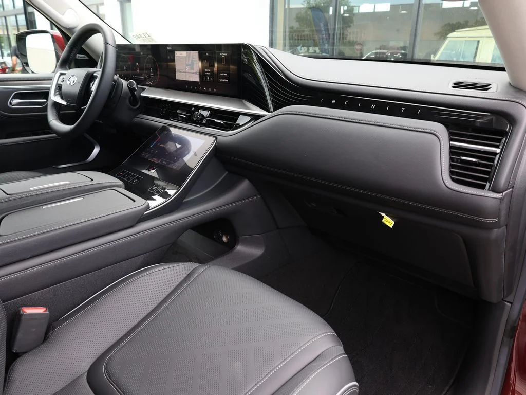 Certified Used 2025 Red INFINITI LUXE image 25