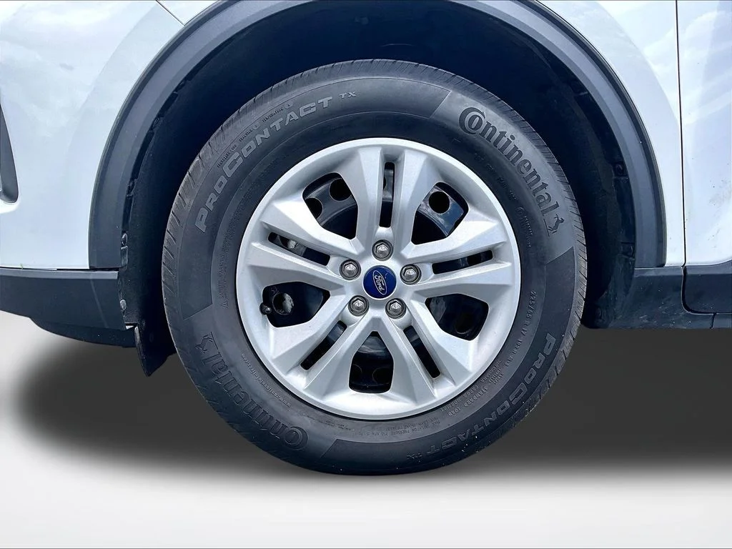 Used 2023 White Ford Base image 9
