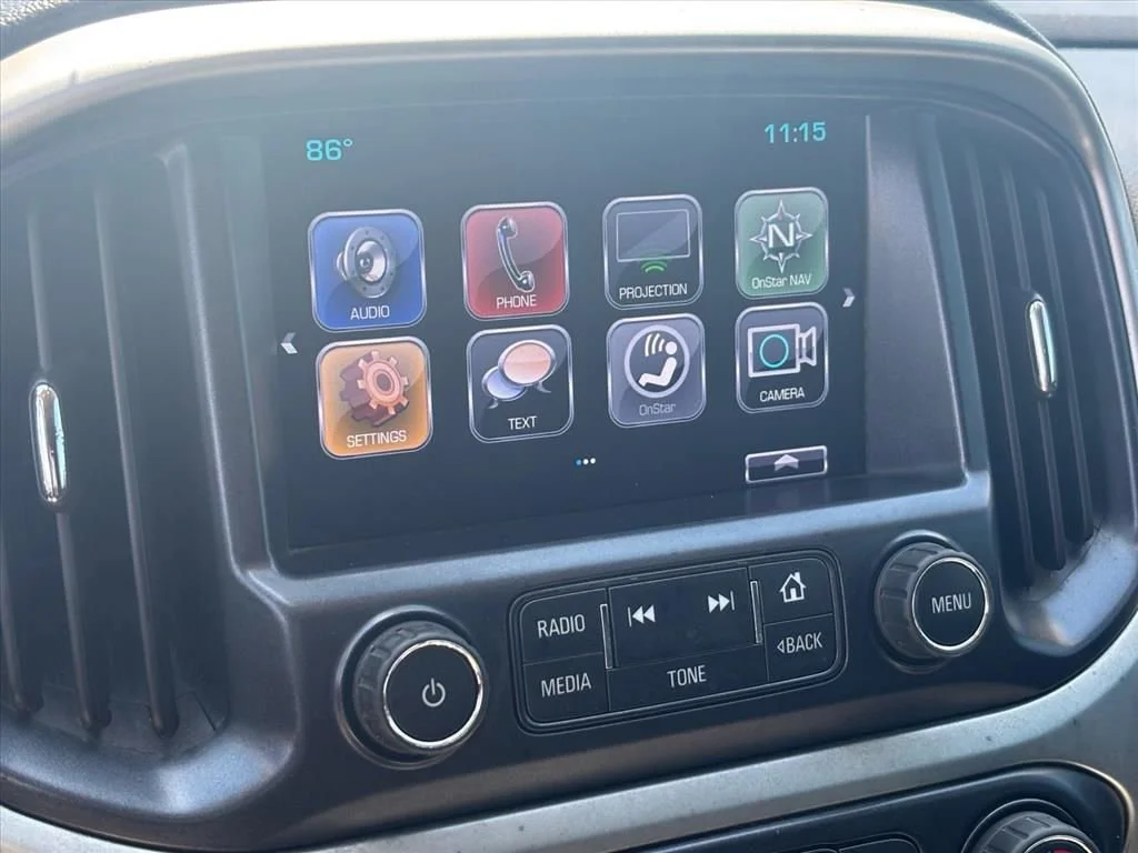 Used 2018 KINETIC BLUE METALLIC Chevrolet 4WD LT image 20
