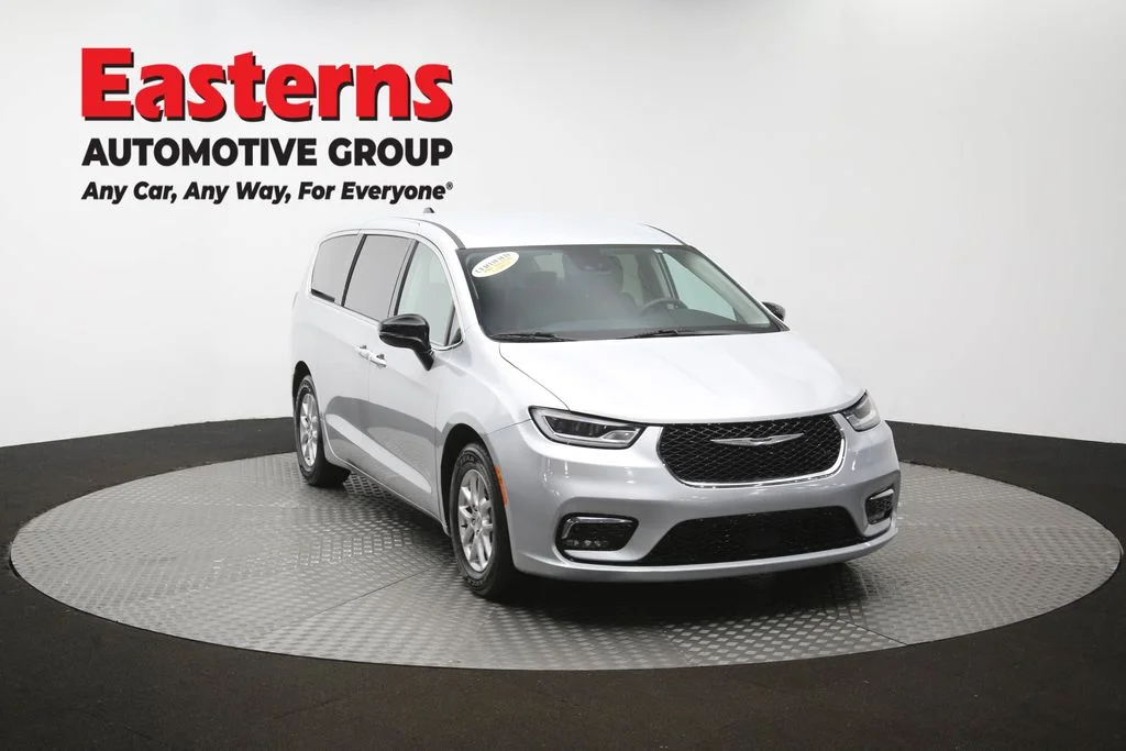 Used 2024 Silver Chrysler Touring L image 52