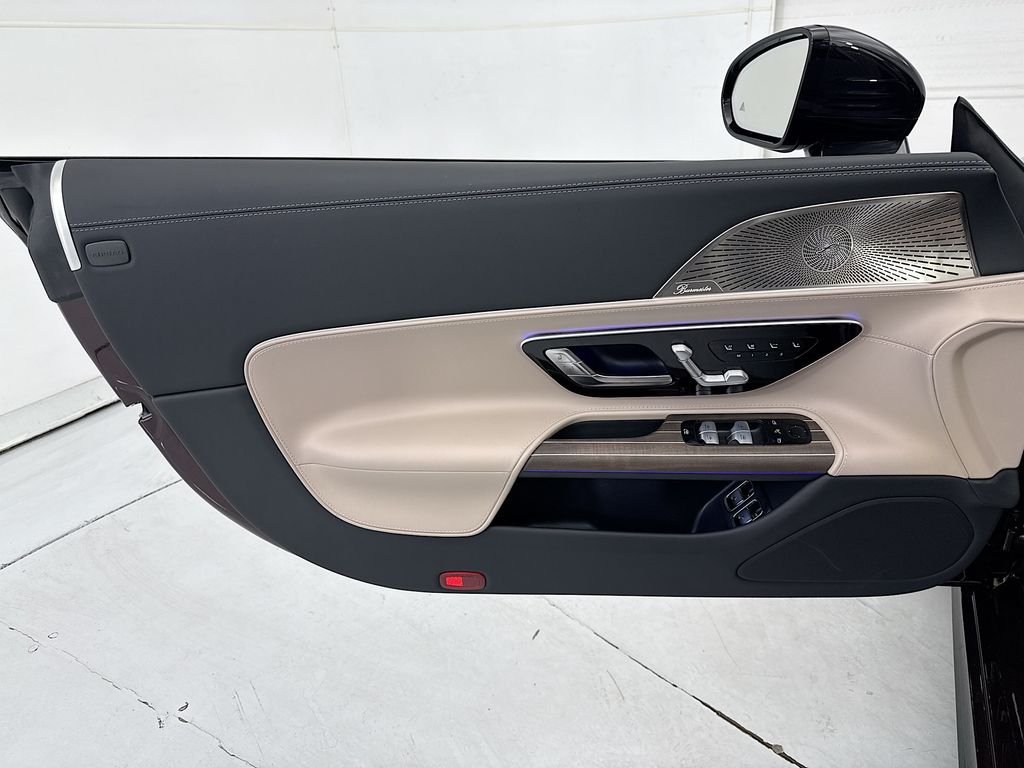 New 2026 MANUFAKTUR Rubellite Red Metallic Mercedes-Benz SL 63 AMG® S E Performance image 22