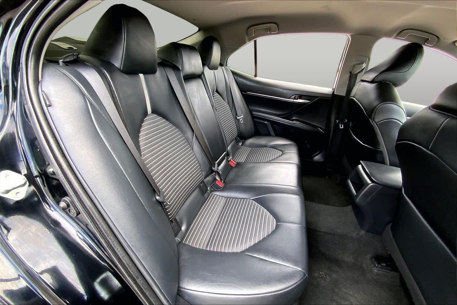 Used 2021 Midnight Black Metallic Toyota SE image 19