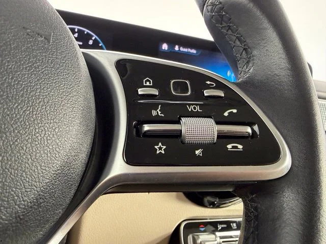 Used 2022  Mercedes-Benz GLB 250 image 38