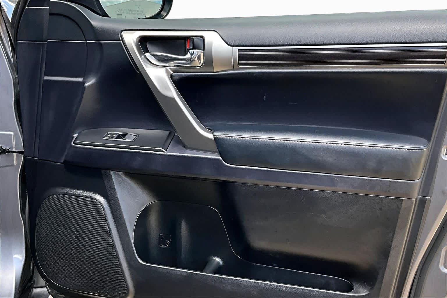 Used 2023 Nebula Gray Pearl Lexus Premium image 23