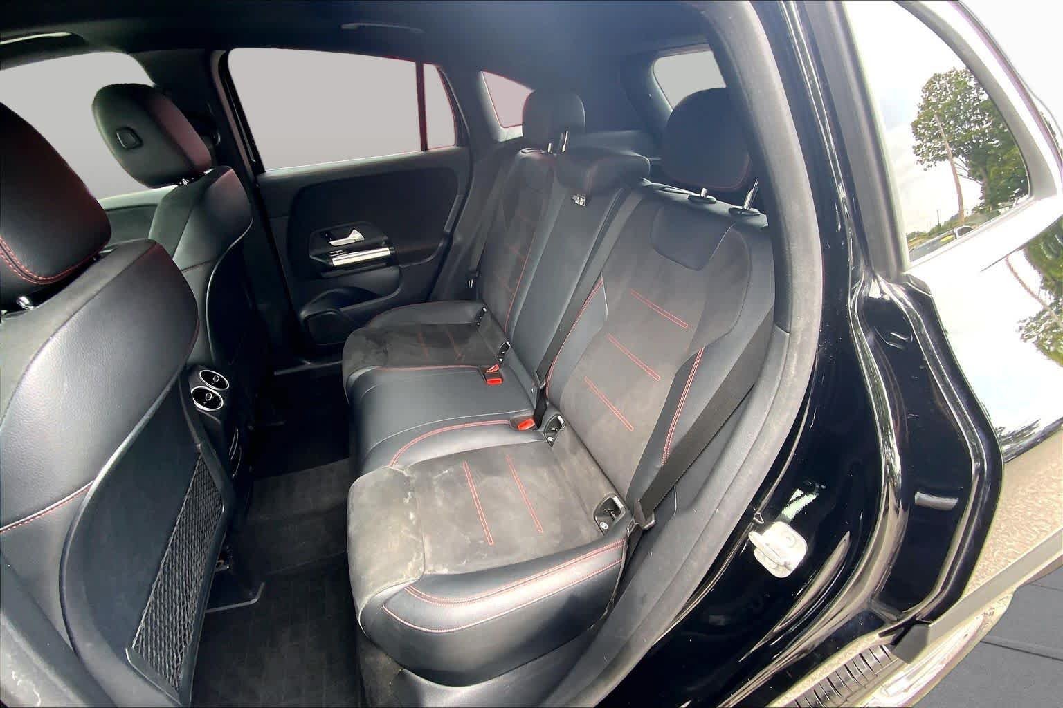 Used 2023 Night Black Mercedes-Benz GLA 250 image 20