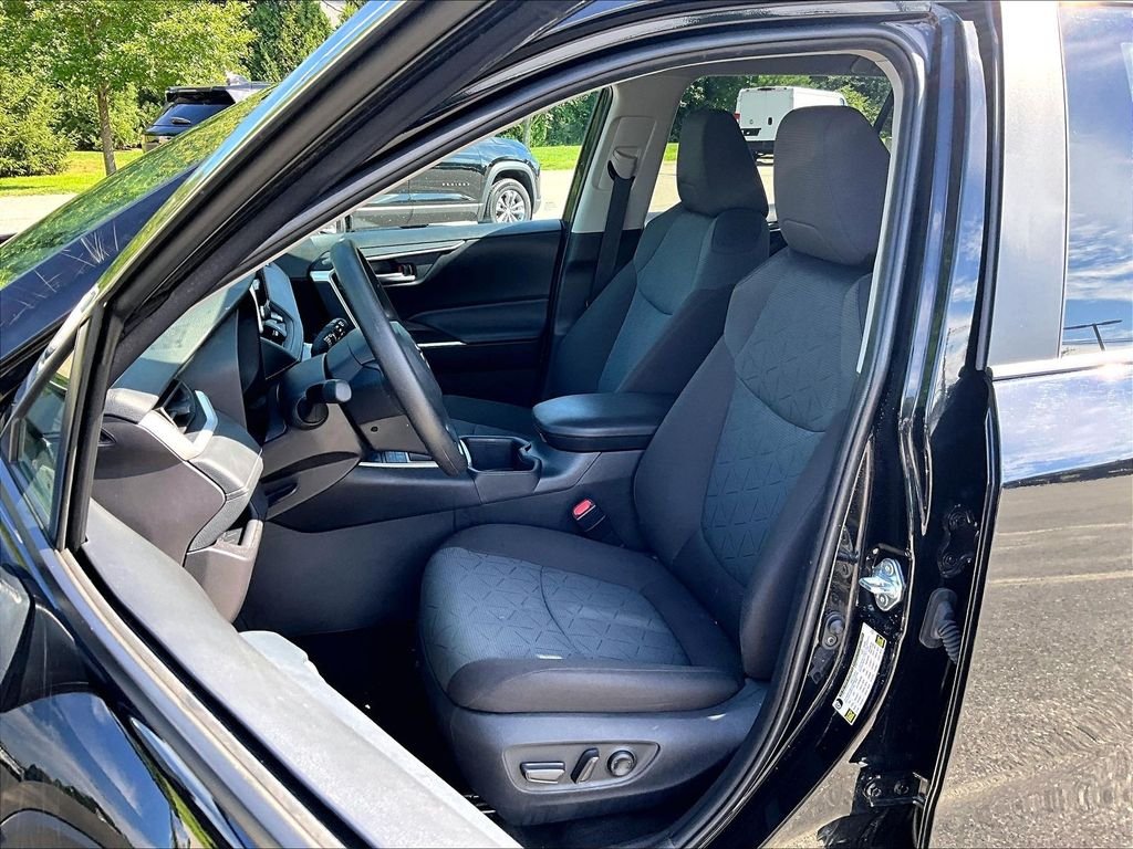 Used 2025 Black Toyota XLE image 10