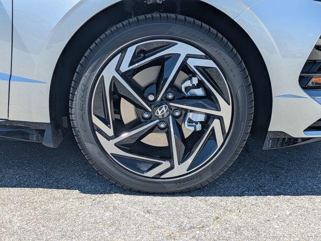 New 2026 Silver Hyundai SEL Sport image 11