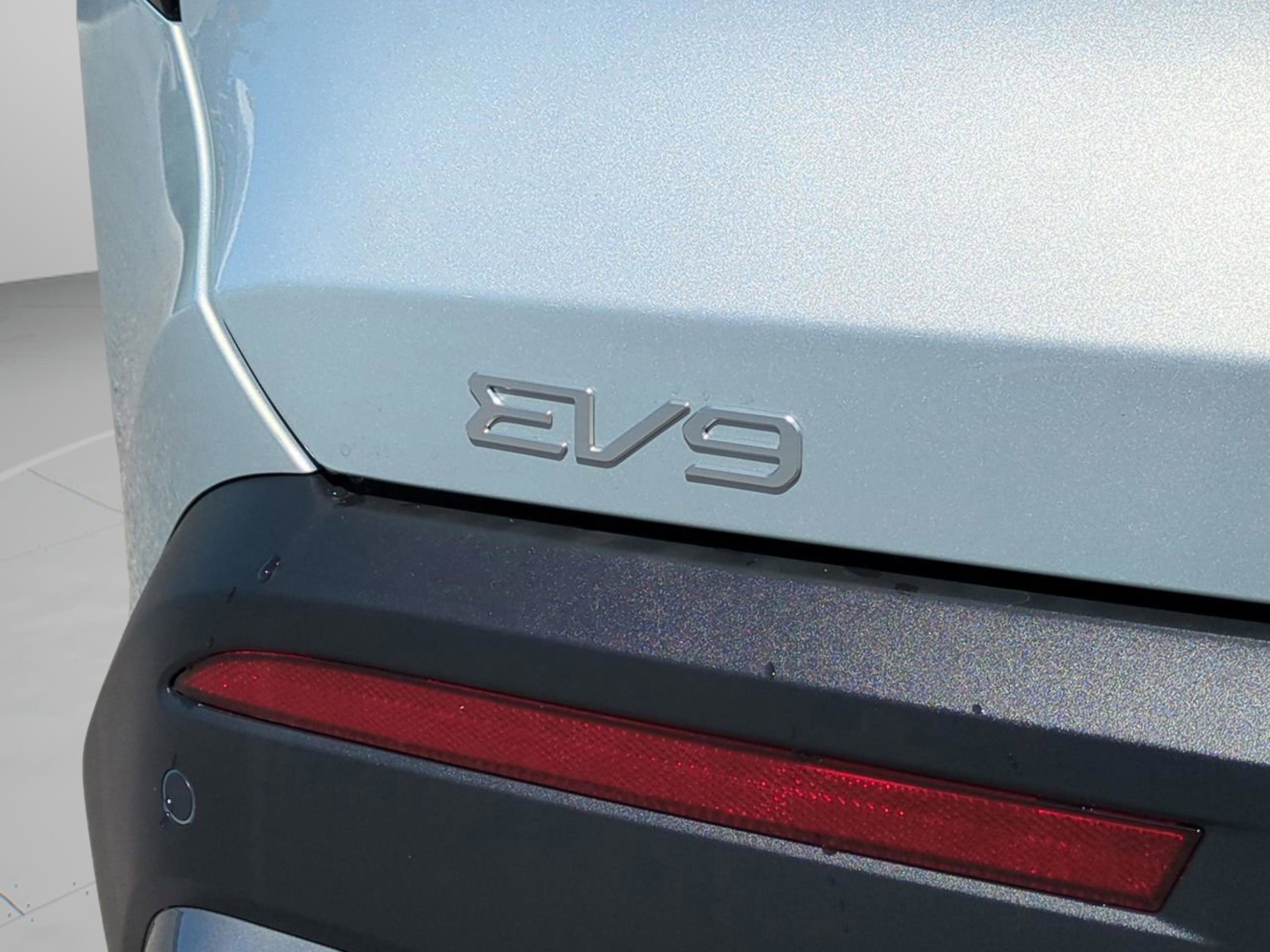 2026 Kia EV9 Light - Photo 18