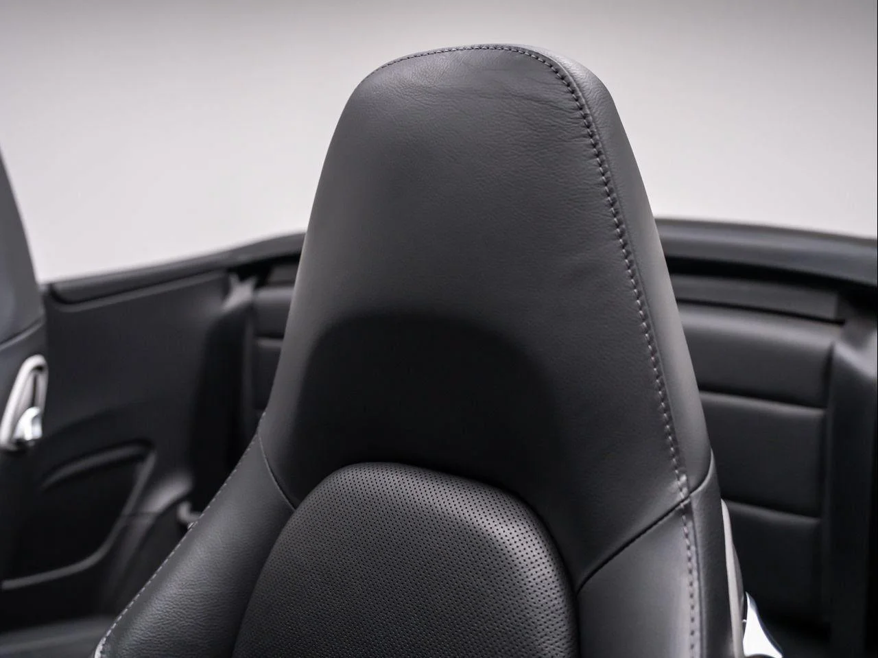 Used 2016 Black Porsche Carrera image 24