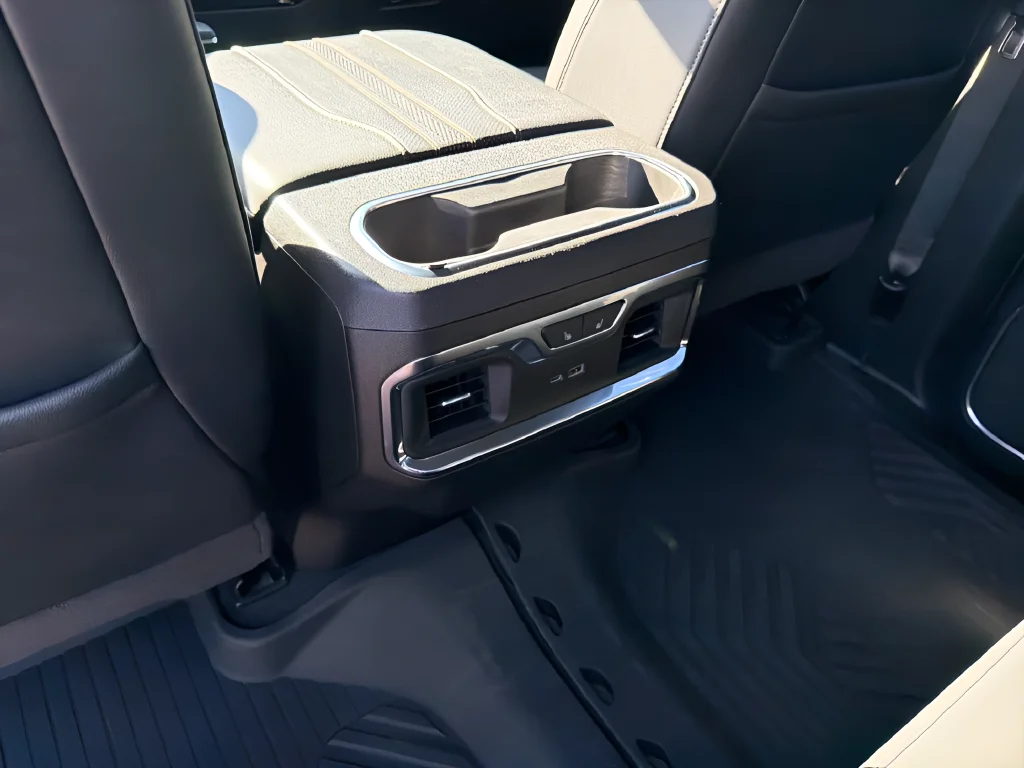 Used 2025 Black Chevrolet High Country image 31