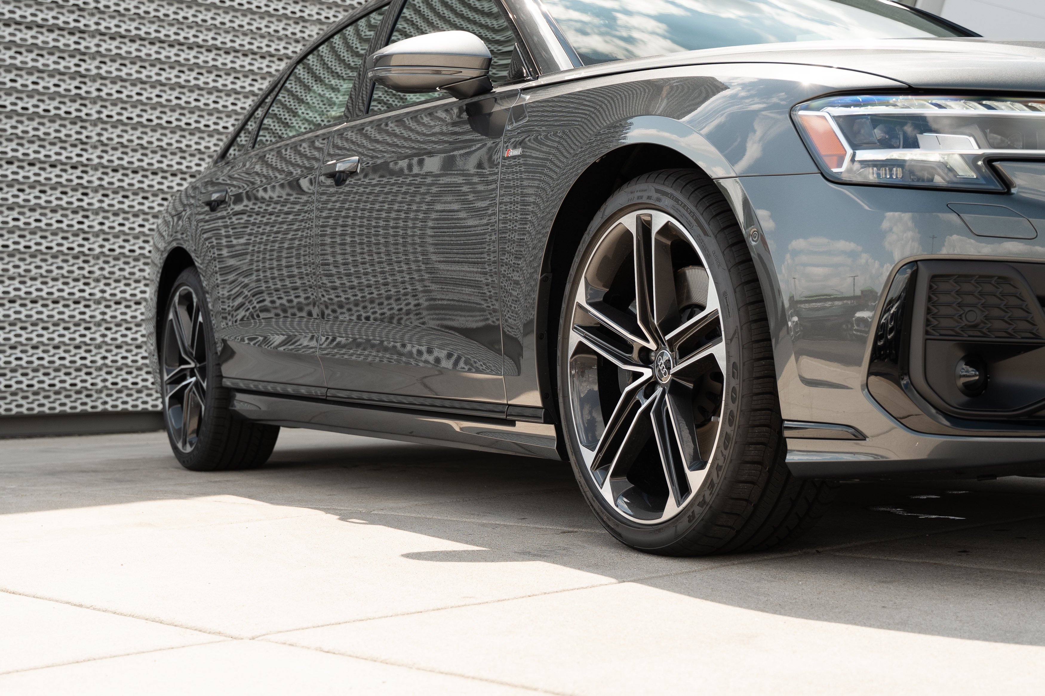 New 2027 Daytona Audi L 55 image 40