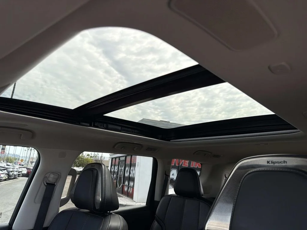 Used 2025 MINERAL BLACK INFINITI SENSORY image 20