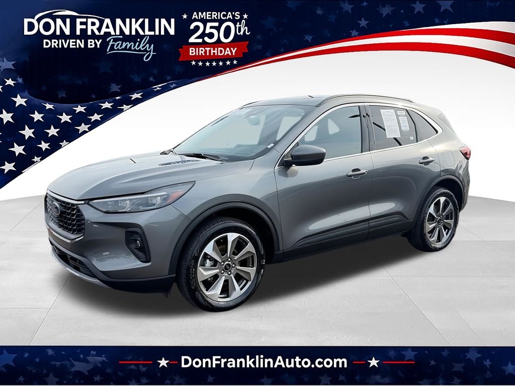 Used 2025  Ford Platinum image 1