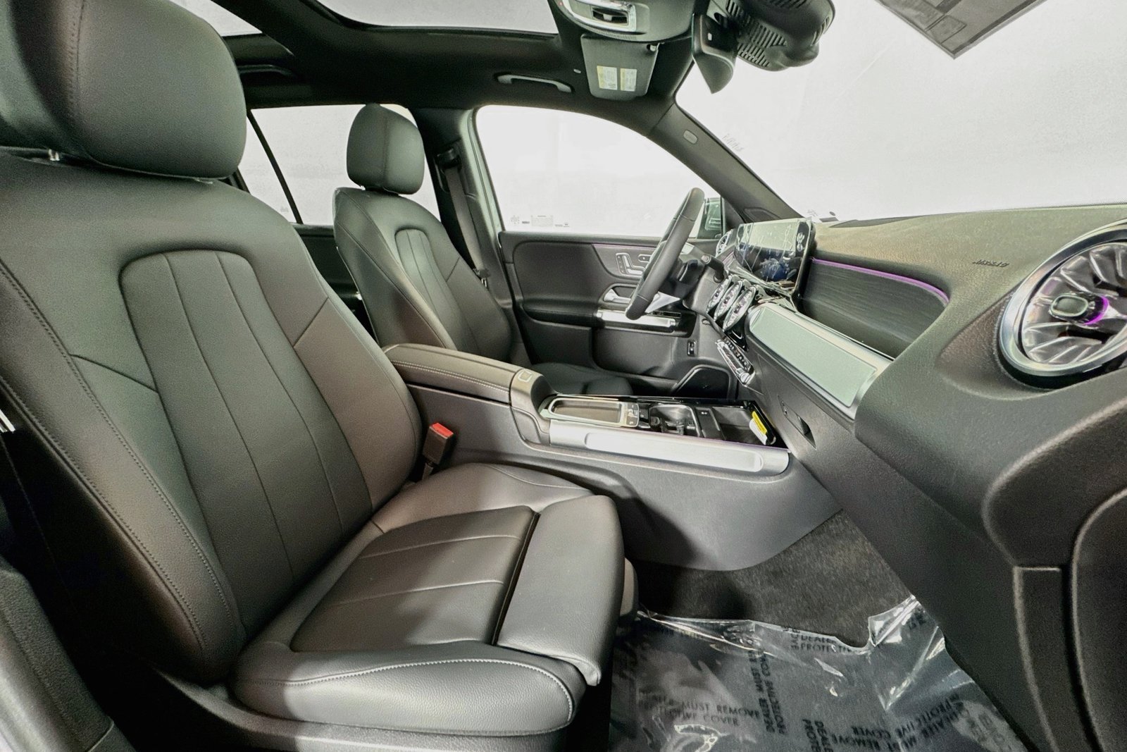New 2026 Mountain Grey Metallic Mercedes-Benz GLB 250 image 26