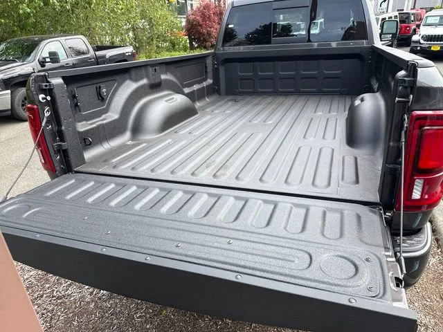 New 2026 Granite Crystal Metallic Clear-Coat Exterior Paint RAM Laramie image 12