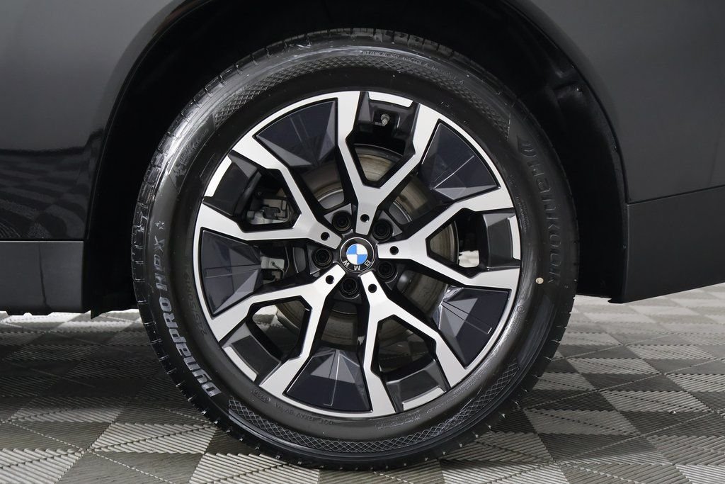 New 2026 Black Sapphire Metallic BMW 30 xDrive image 10